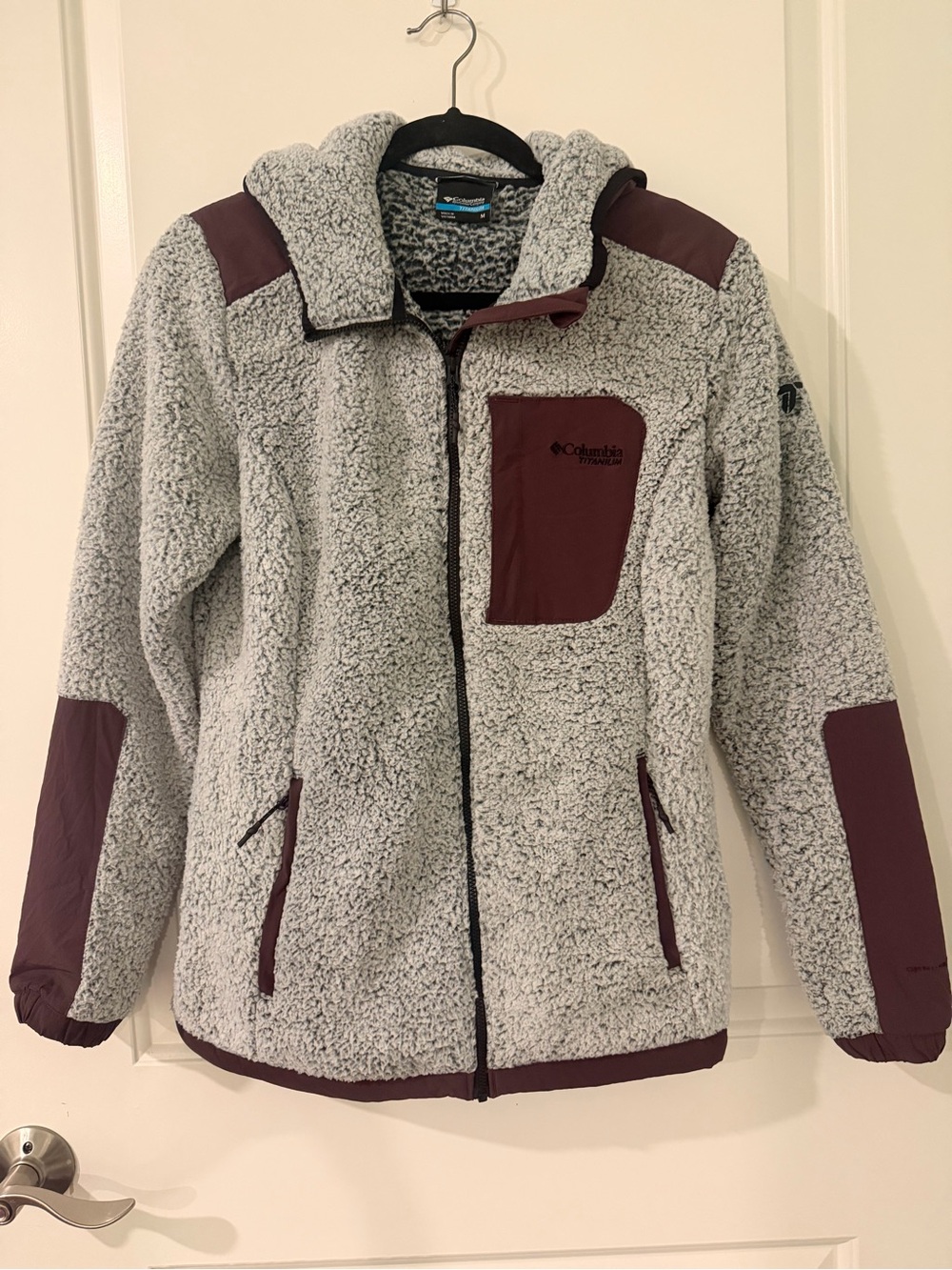 Columbia Titanium Women’s Medium Sherpa Fleece Full-Zip Jacket Gray Burgundy